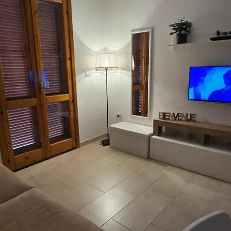 A Casa De Lu Gio Feriehus Sant'Andrea (Apulia)